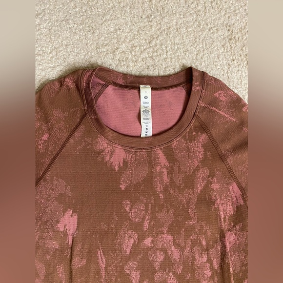 Lululemon Swiftly Tech short sleeve - Picture 3 of 4